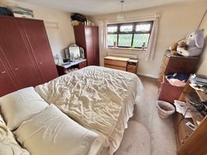 Bedroom- click for photo gallery